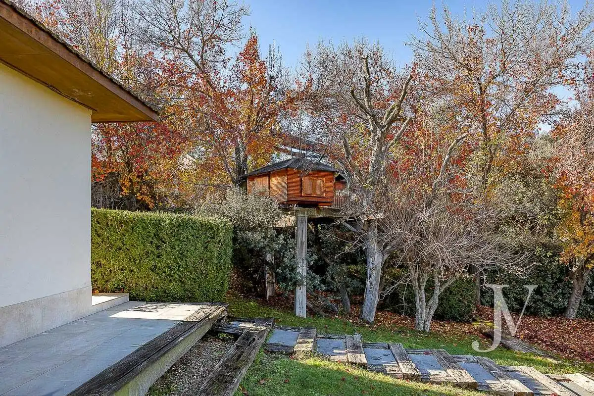 Jardín de Casa o chalet en venta en Ciudalcampo con Aire acondicionado, Calefacción y Jardín privado