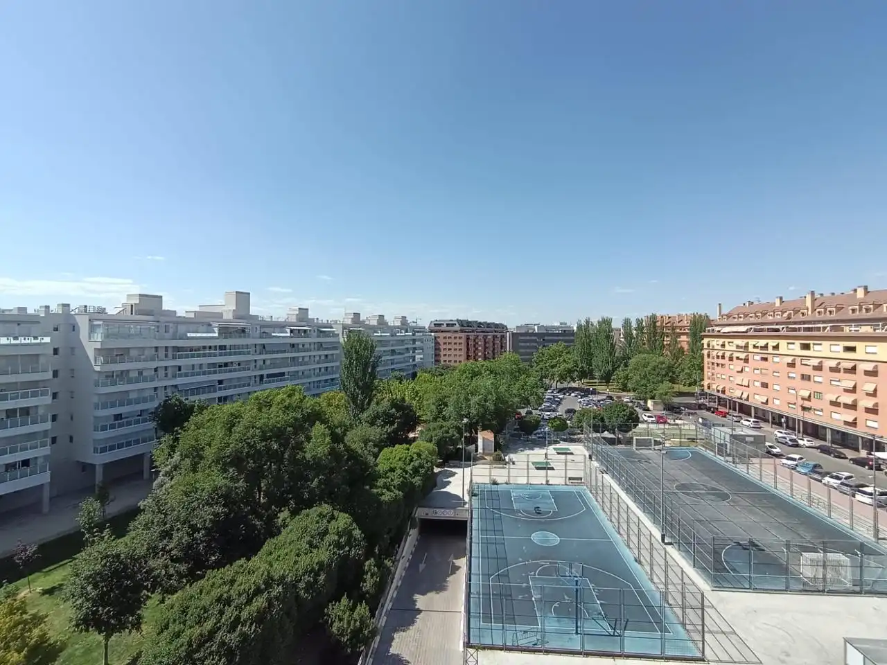 Exterior view of Duplexes for sale in Alcalá de Henares  with Air Conditioner, Heating and Terrace