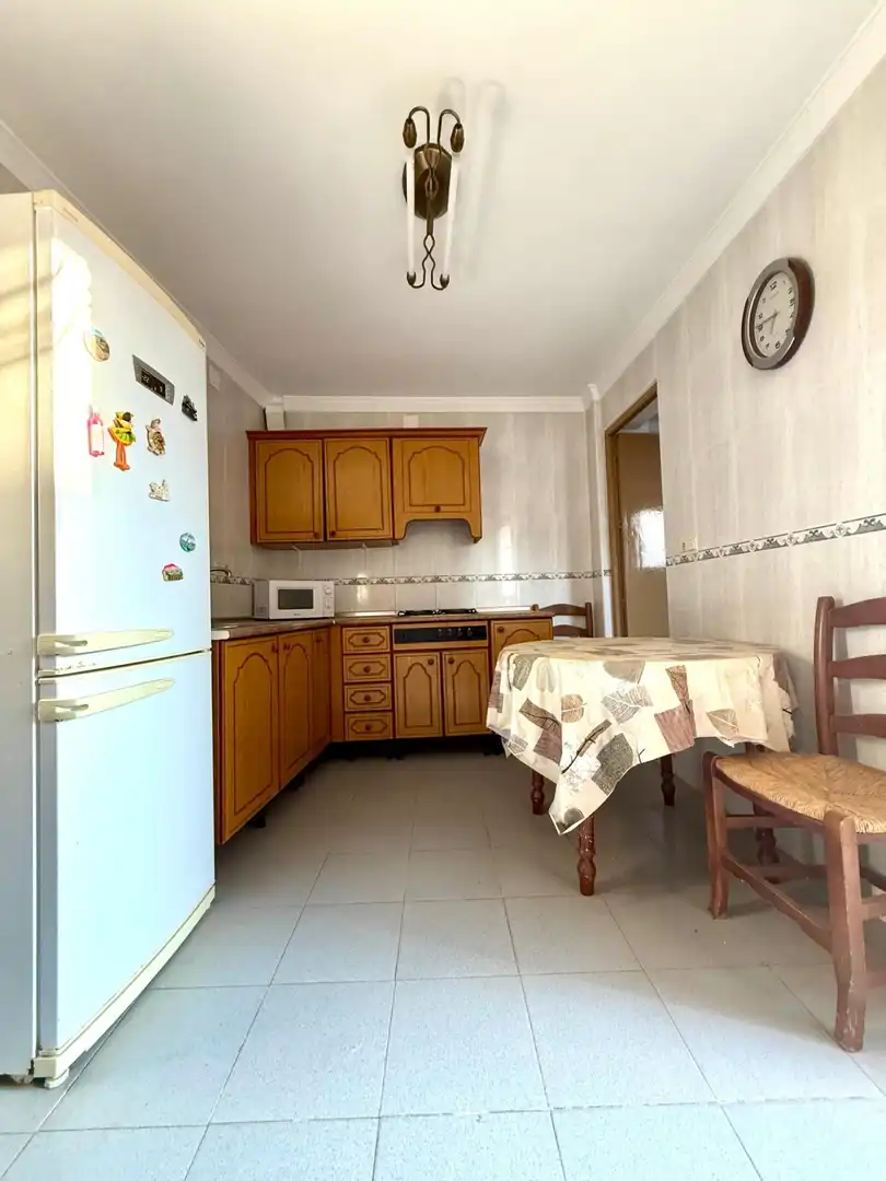 Cuina de Casa o xalet en venda en Humilladero amb Terrassa, Traster i Moblat