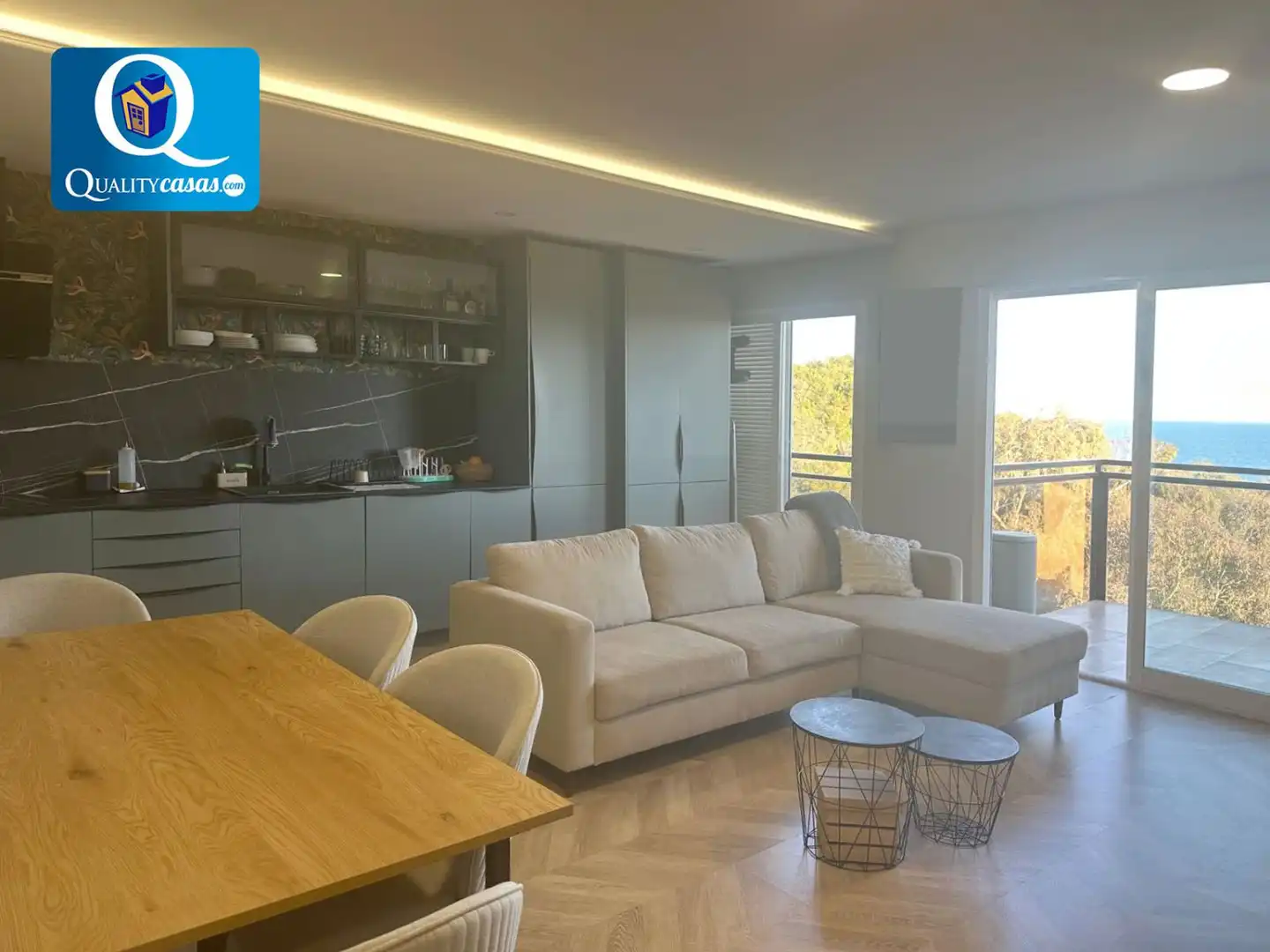 Sala de estar de Ático de alquiler en El Campello con Aire acondicionado y Terraza