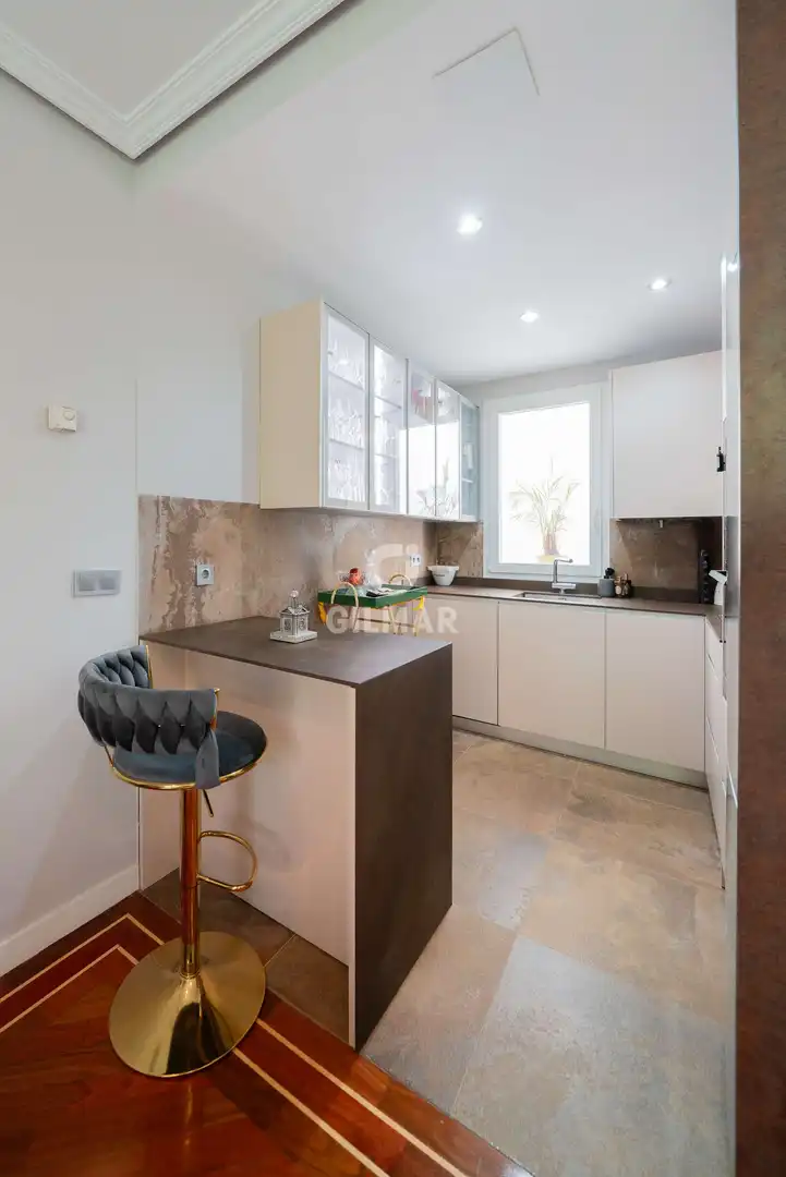 Cocina de Piso en venta en Madrid con Calefacción y Balcón
