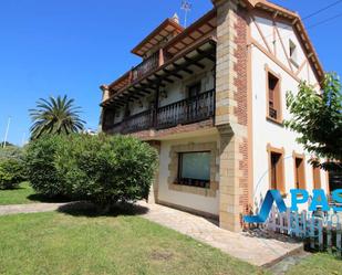 Vista exterior de Casa o xalet en venda en Santander amb Jardí privat, Parquet i Terrassa