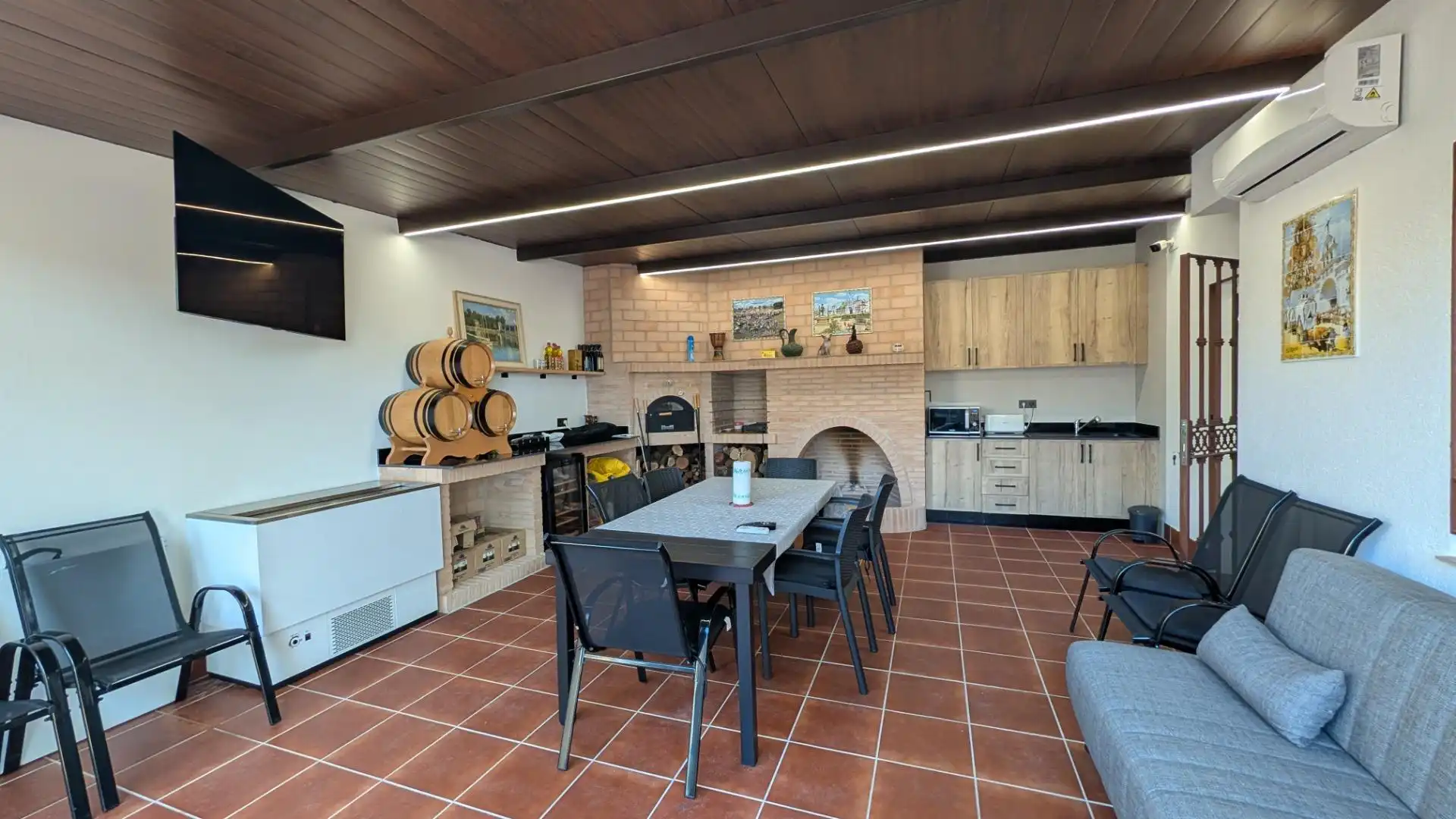 Casa aparellada amb piscina en venda a Rincón de Loix, imagen 2
