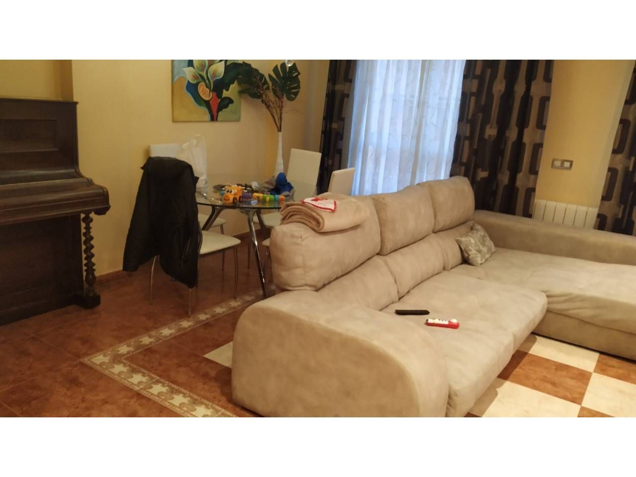 Sala d'estar de Casa o xalet en venda en Castellón de la Plana / Castelló de la Plana amb Calefacció i Terrassa