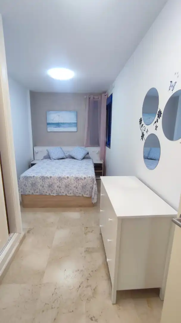 Habitación de Ático de alquiler en Benalmádena con Aire acondicionado, Terraza y Trastero
