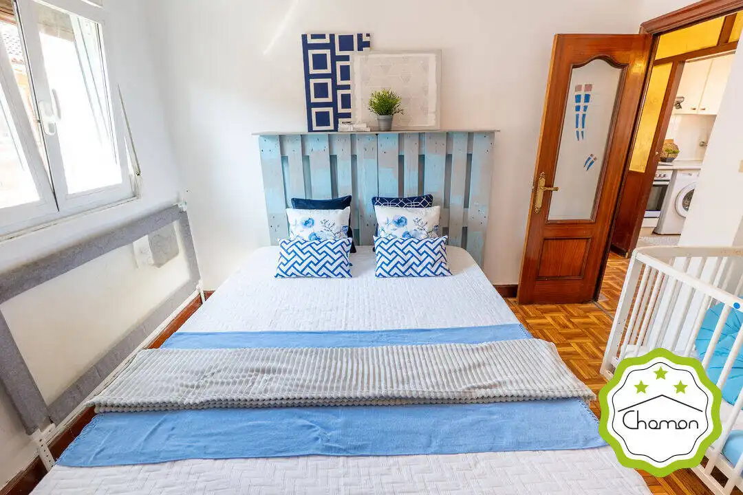 Schlafzimmer von Wohnung zum Verkauf in Bilbao  mit Privatgarten