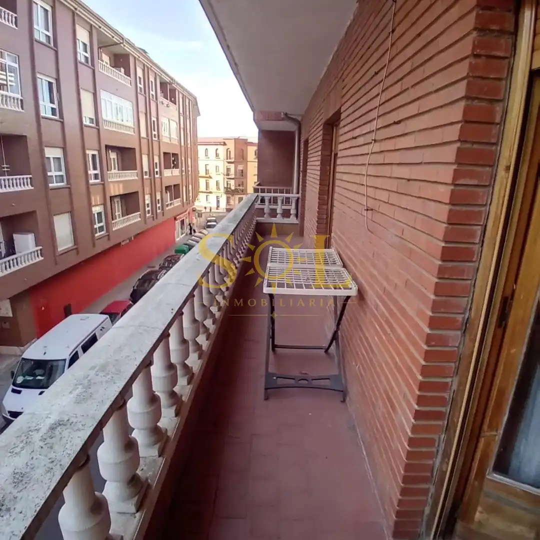 Terrassa de Edifici en venda en León Capital 