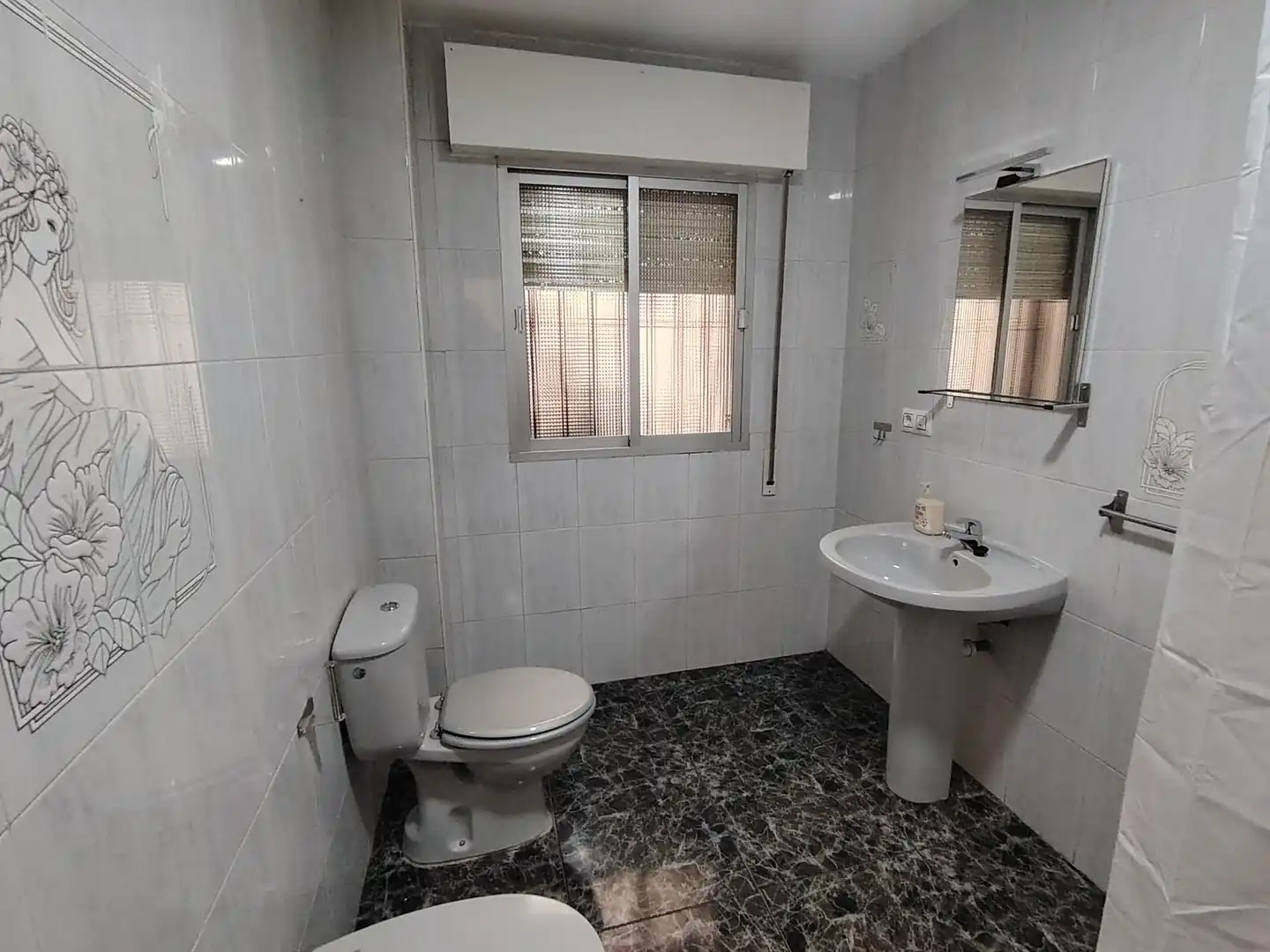Baño de Piso de alquiler en Armilla con Balcón