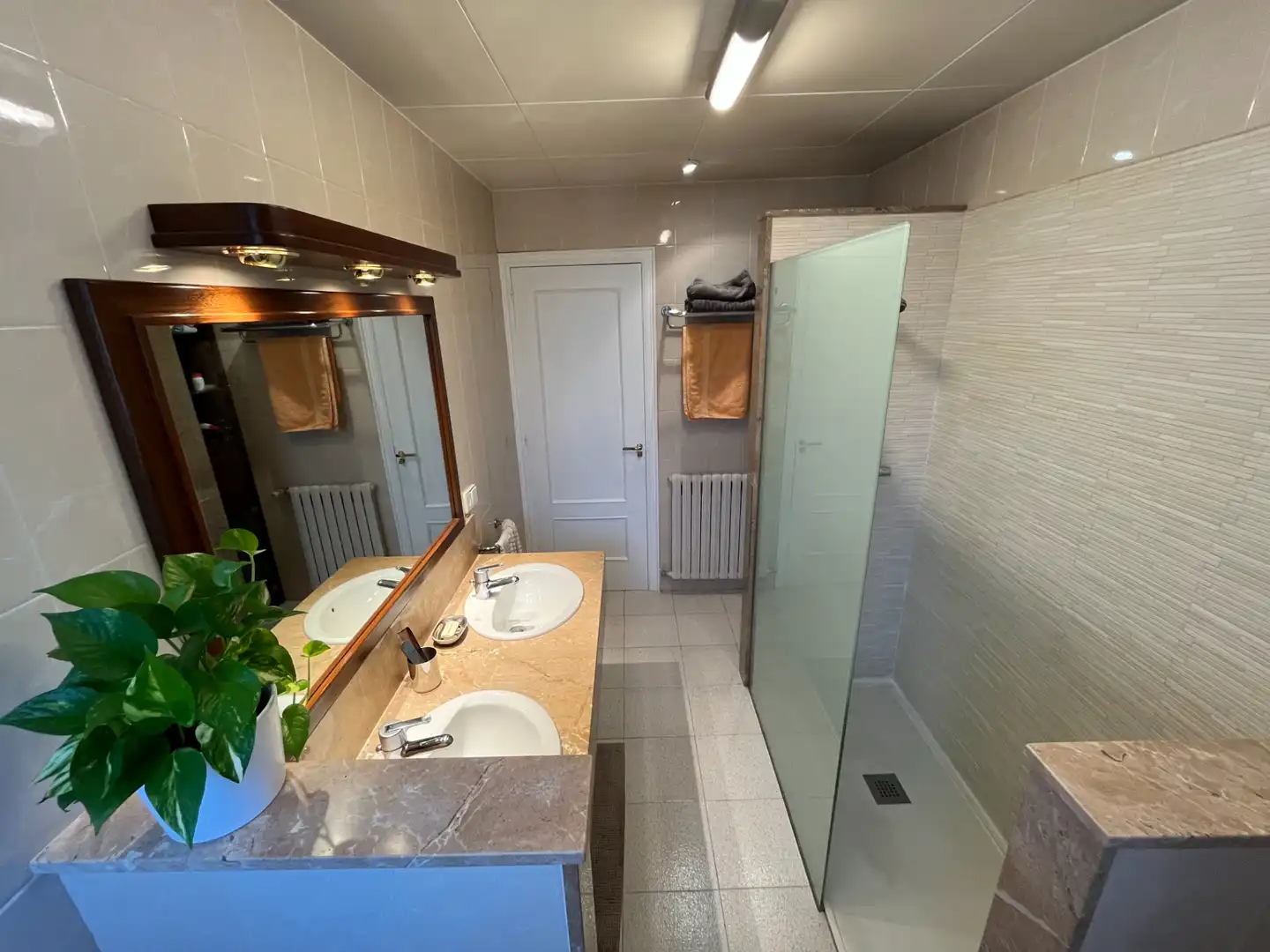 Bathroom of Houses for sale in Girona  with Air Conditioner, Heating and Private garden