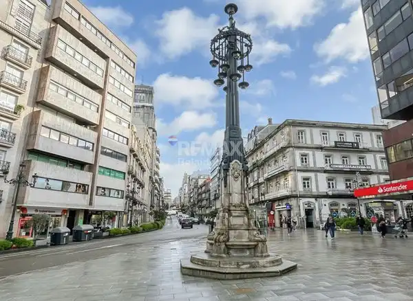Piso con ascensor en venta en Rúa do Doutor Cadaval, imagen 5