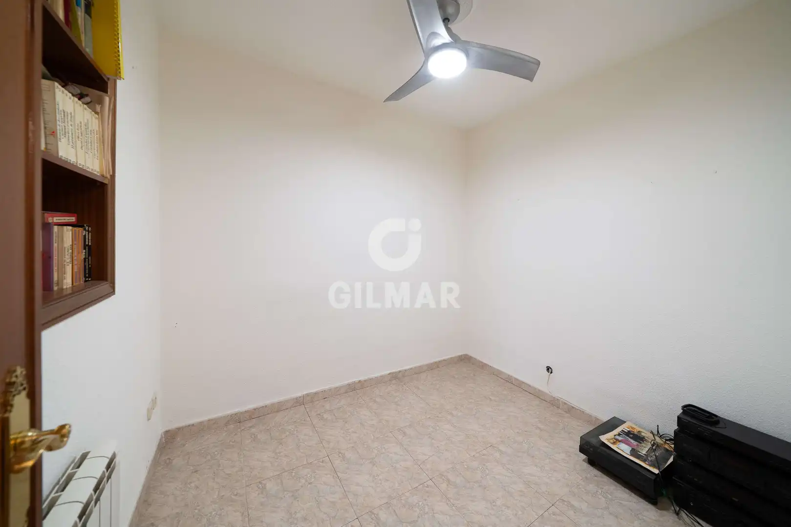 Piso en venta en Madrid con Calefacción y Trastero