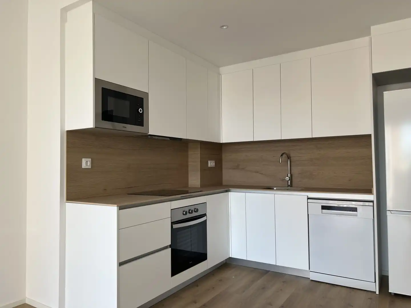 Cuina de Pis de lloguer en Tarragona amb Aire condicionat i Terrassa