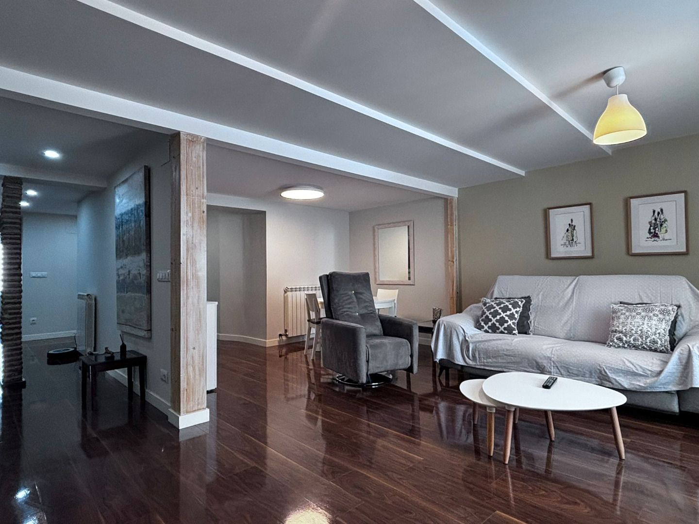 Living room of Flat for sale in Burgos Capital  with Heating, Parquet flooring and Storage room