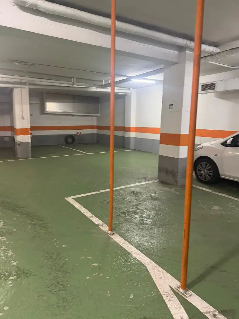 Aparcament de Garatge de lloguer en Santiago de Compostela 