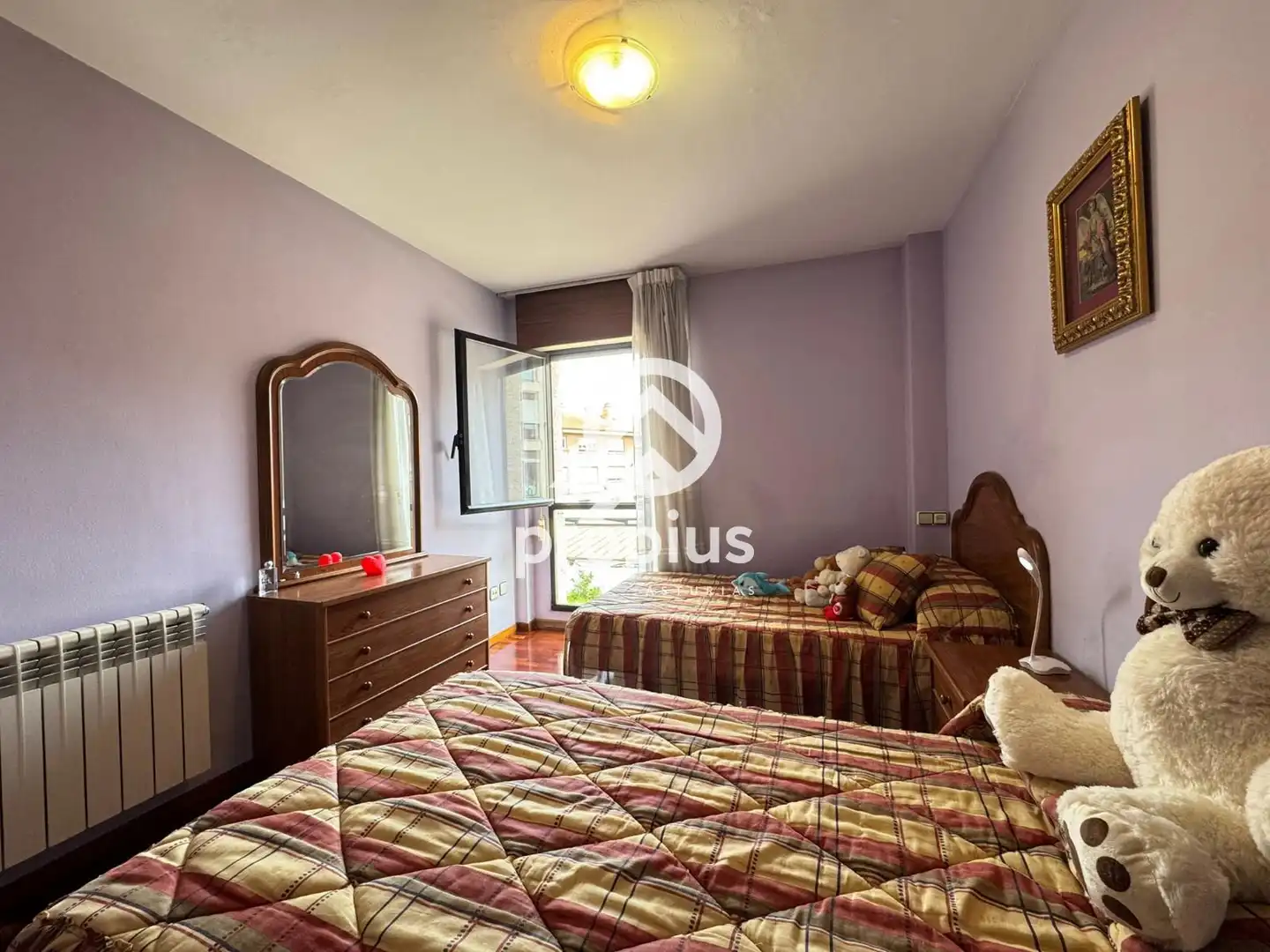 Schlafzimmer von Maisonette zum Verkauf in Llanes mit Heizung und Möbliert