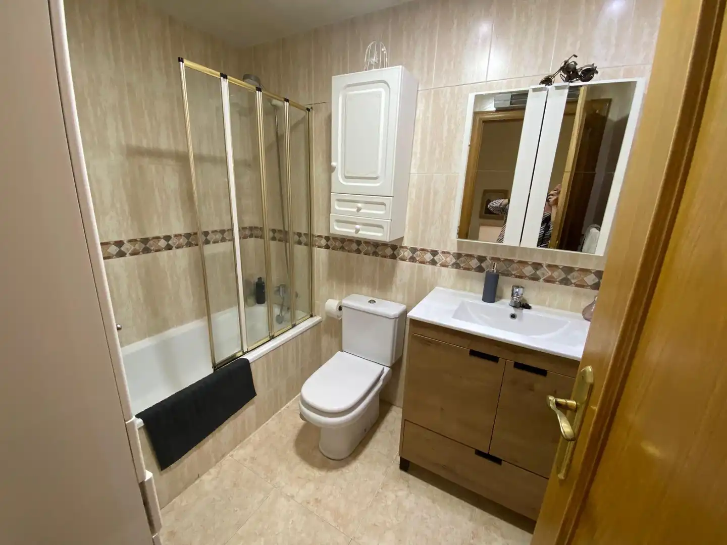 Badezimmer von Haus oder Chalet zum Verkauf in Monforte del Cid mit Klimaanlage, Privatgarten und Terrasse