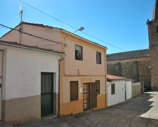 Exterior view of Single-family semi-detached for sale in Tejeda de Tiétar