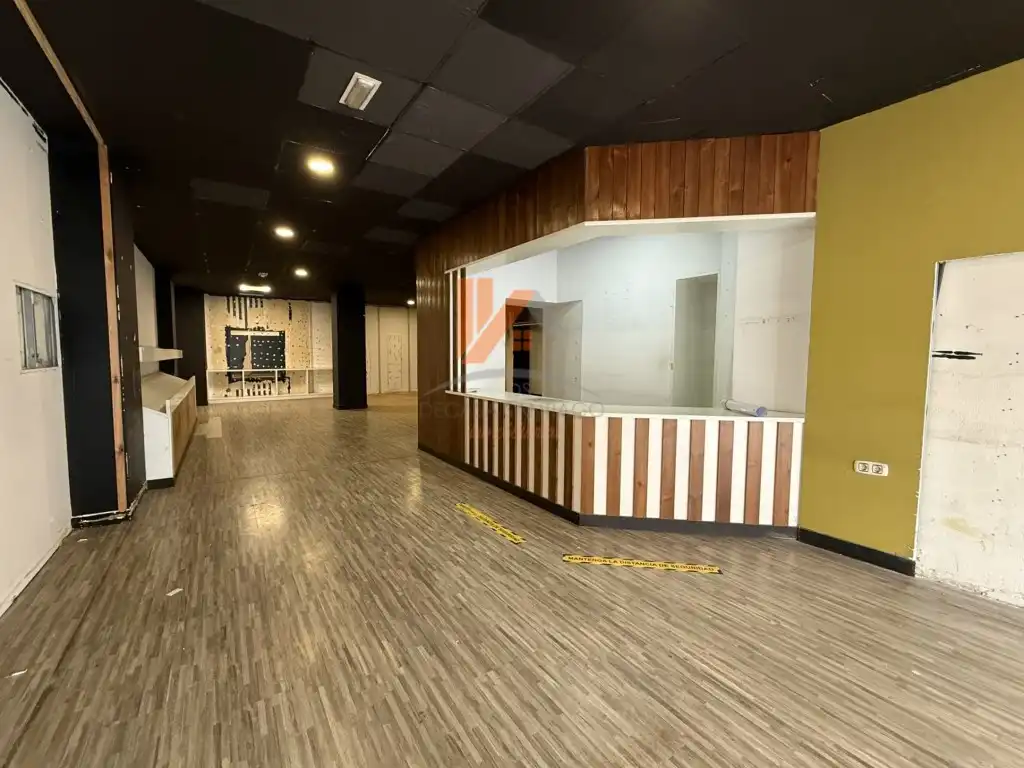 Local comercial de lloguer a Avenida Rosalia Castro 25, imagen 6