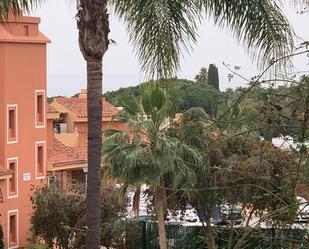 Flat to rent in Avenida Aljaima, Reserva de Marbella