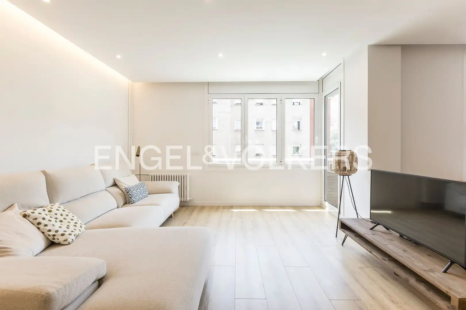 Wohnzimmer von Wohnung zum Verkauf in Barcelona mit Klimaanlage, Heizung und Parkett