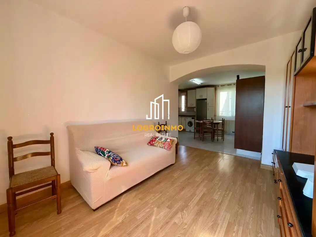 Living room of Flat for rent in  Logroño  with Heating and Storage room