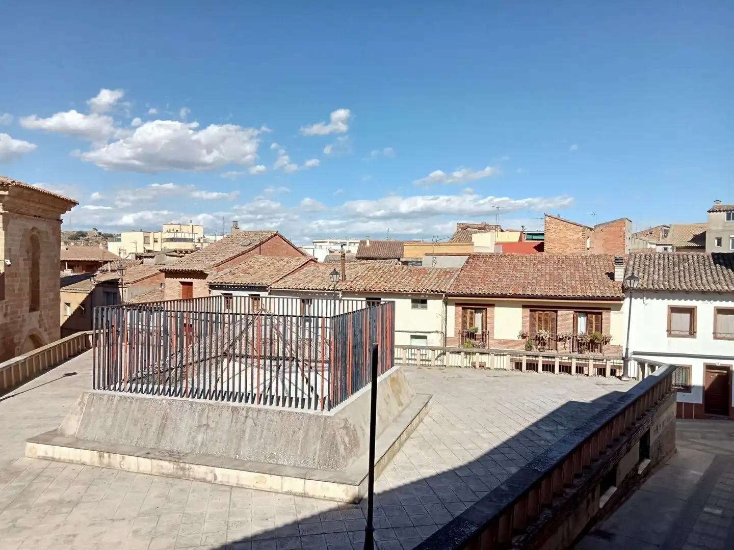 Terrassa de Casa o xalet en venda en Monzón amb Calefacció, Jardí privat i Terrassa