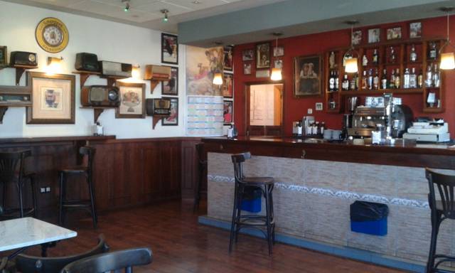 Local comercial en Venta en Calle Italia en Nuevo Parque