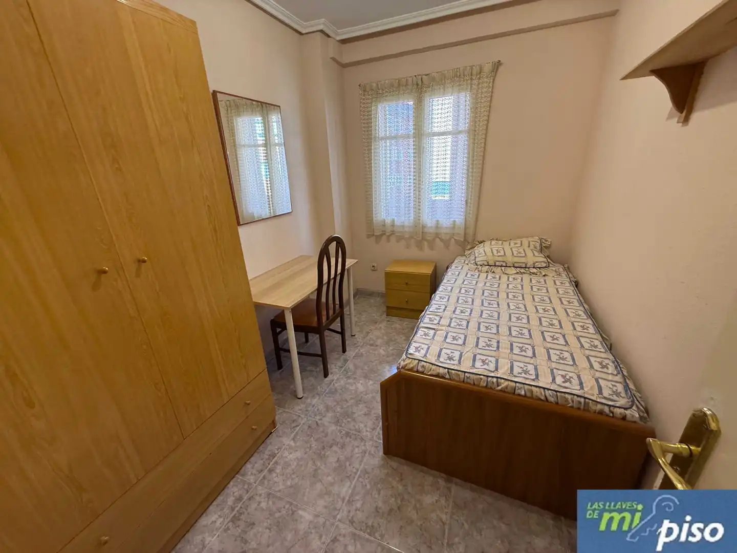 Schlafzimmer von Wohnung zum Verkauf in Valladolid mit Heizung, Terrasse und Möbliert