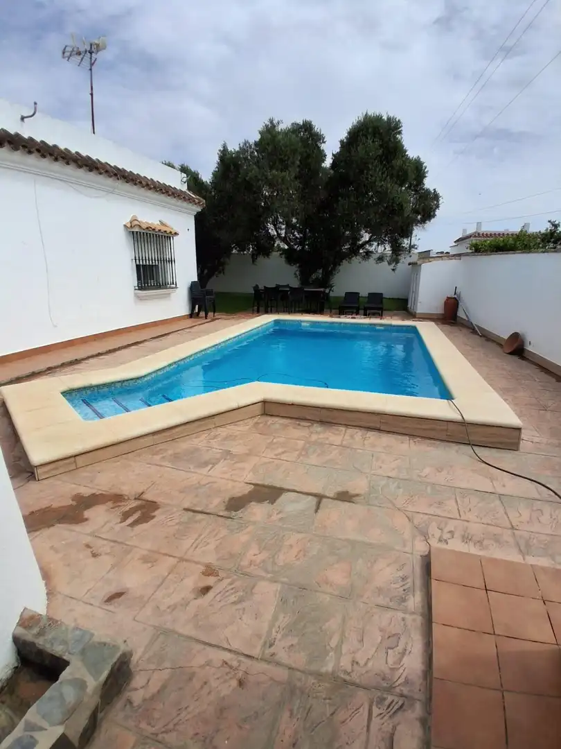Piscina de Casa o xalet en venda en Conil de la Frontera