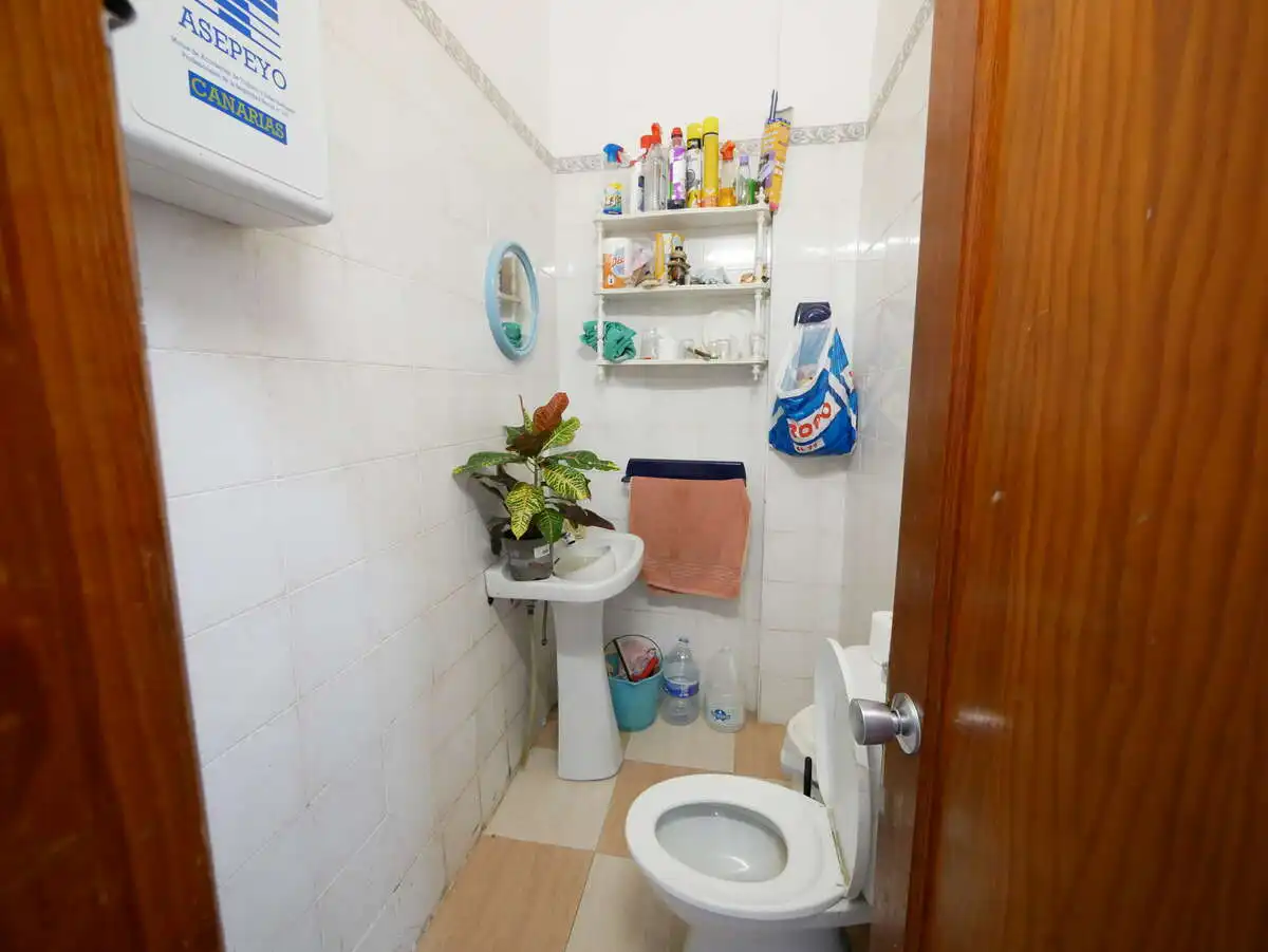 Bathroom of Commercial properties for sale in Arrecife  with Furnished