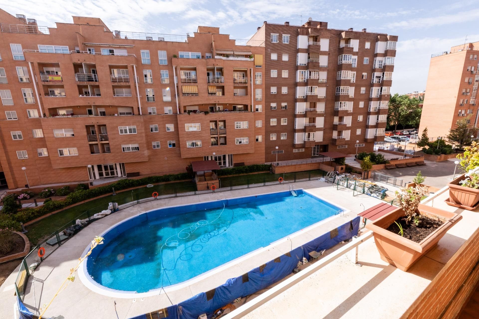 Piscina de Pis en venda en Alcorcón amb Aire condicionat, Calefacció i Jardí privat