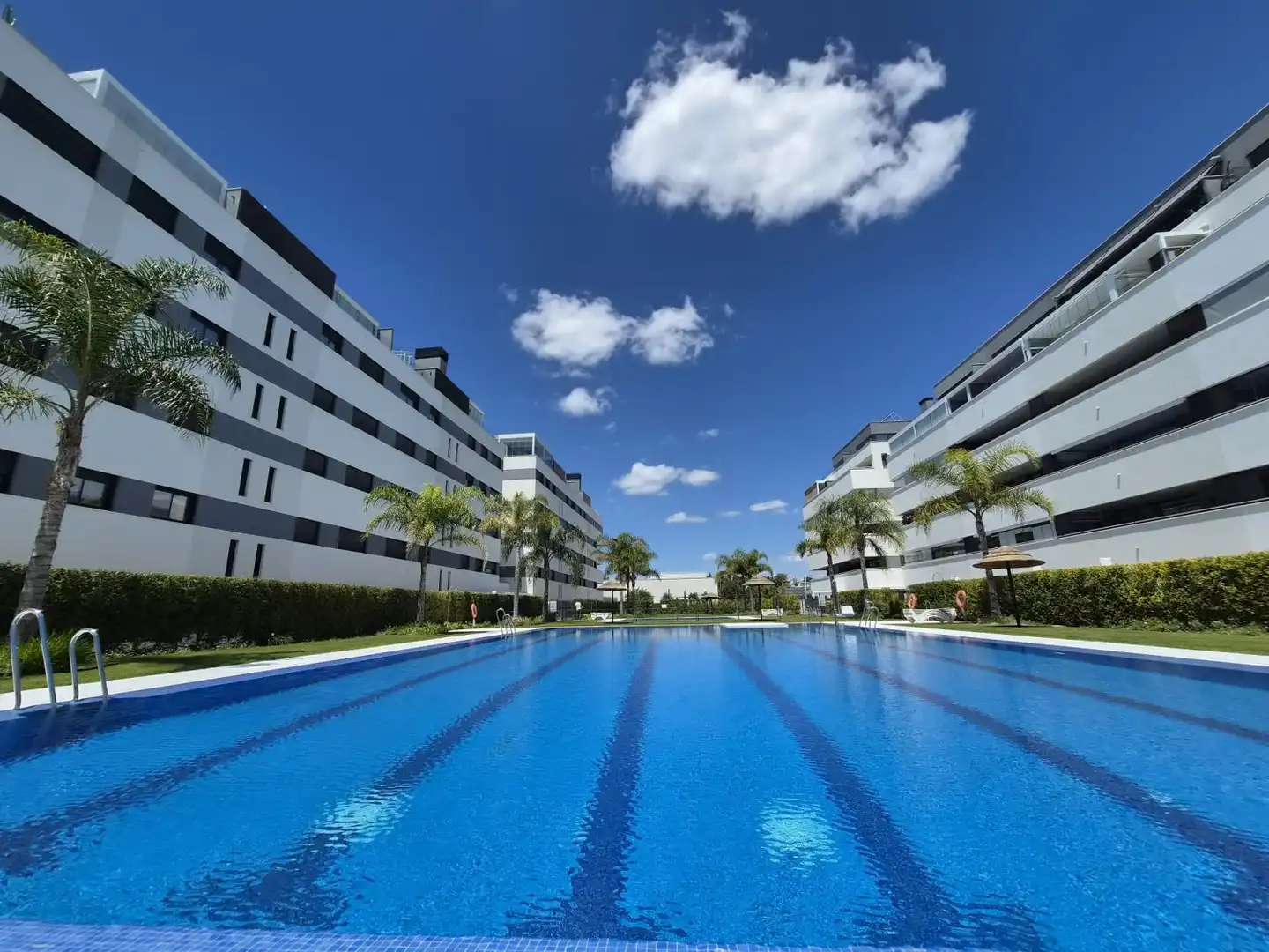 Schwimmbecken von Dachboden zum Verkauf in Torremolinos mit Klimaanlage, Heizung und Terrasse