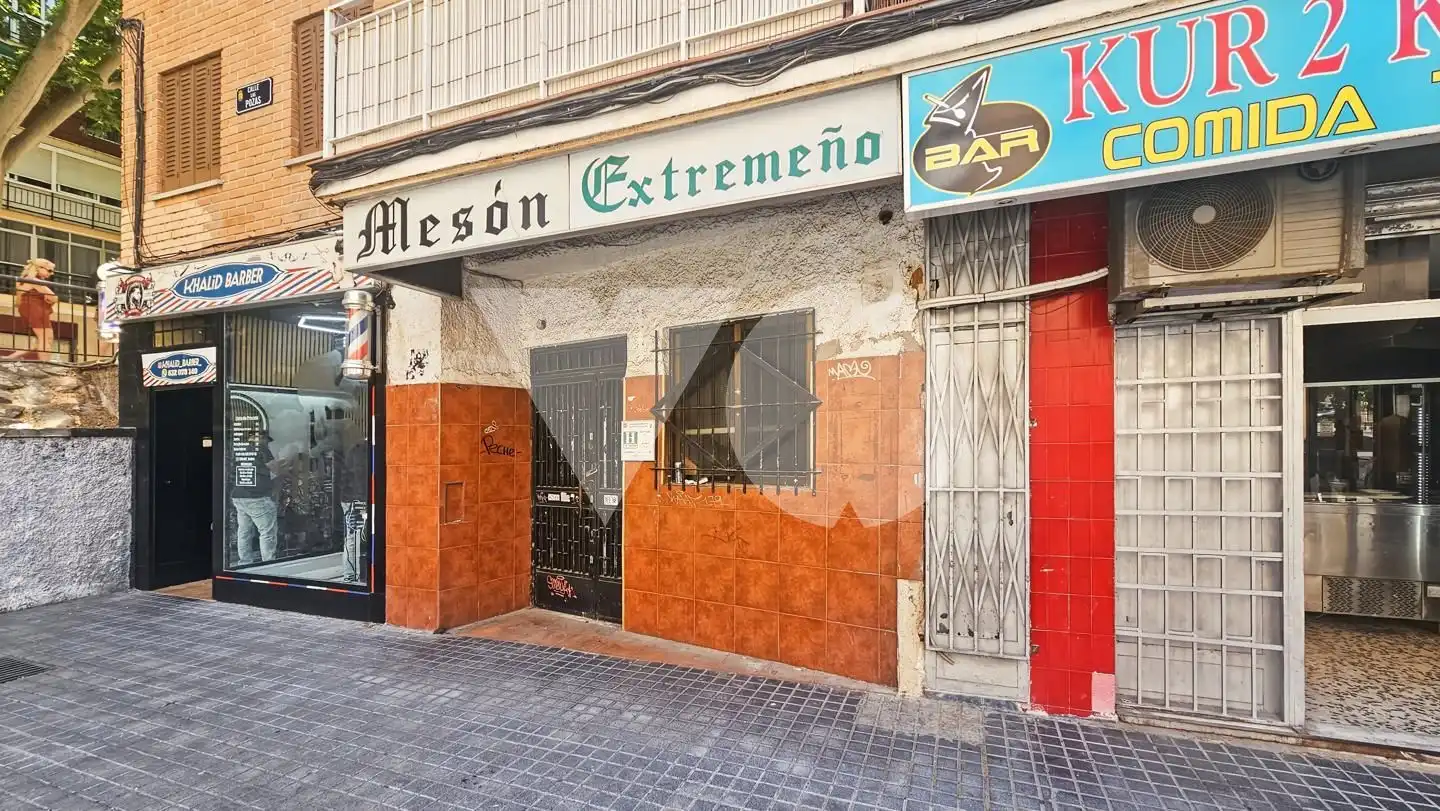 Vista exterior de Local en venda en Alcorcón