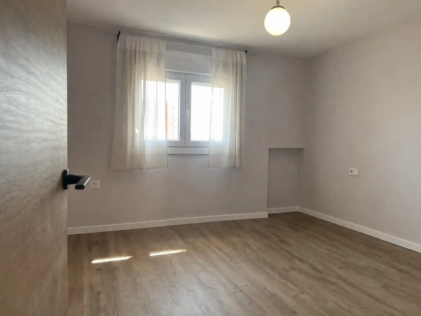 Bedroom of Duplexes for sale in Barcelona  with Air Conditioner, Heating and Parquet flooring