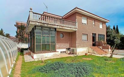 Vista exterior de Casa o xalet en venda en Meco amb Terrassa i Piscina