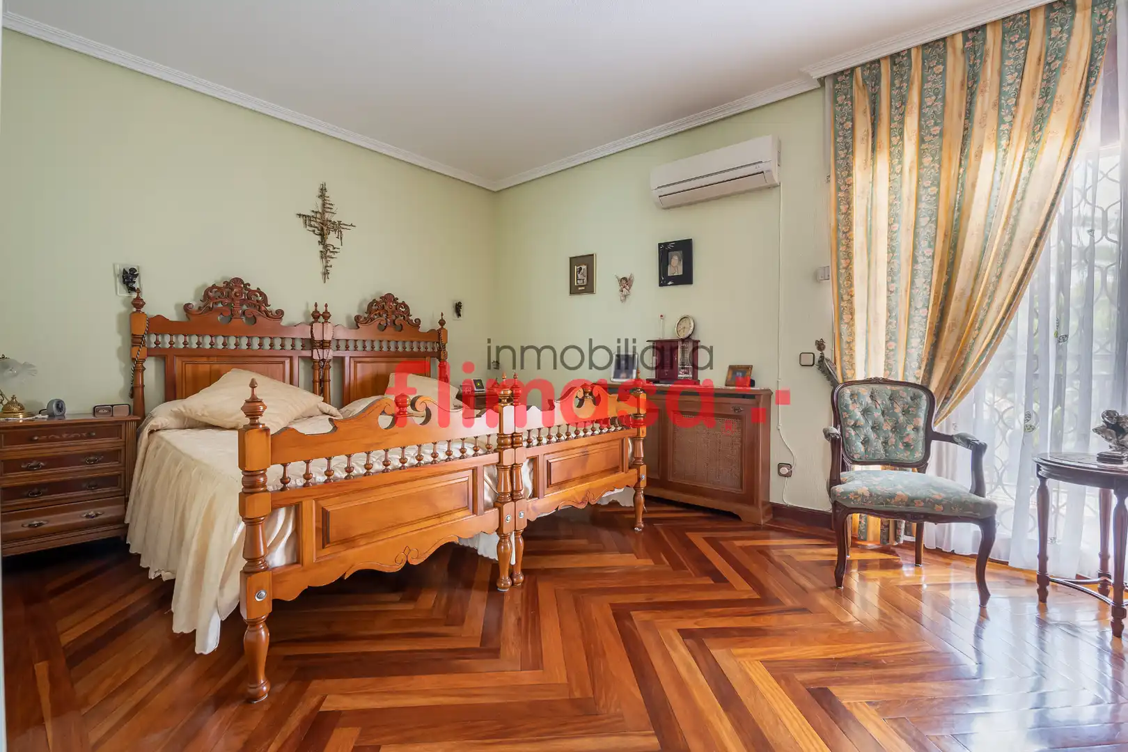 Bedroom of Houses for sale in Villaviciosa de Odón  with Air Conditioner, Heating and Private garden