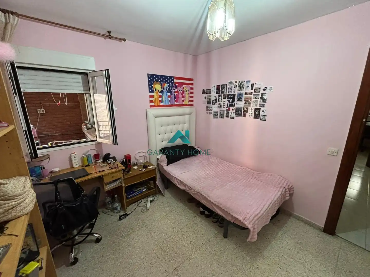Habitación de Piso de alquiler en Jaén con Amueblado y Balcón