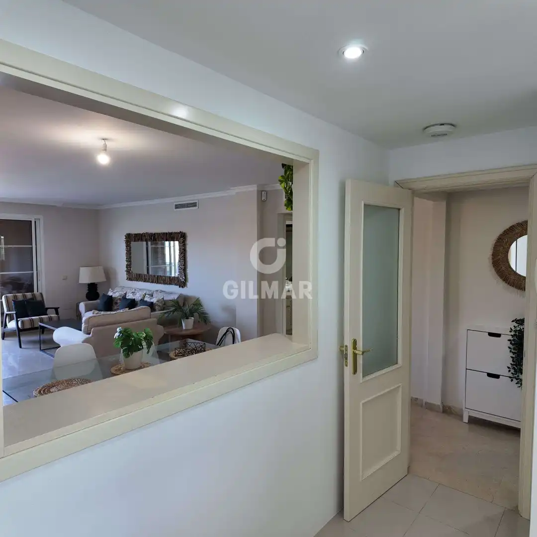 Dúplex en venta en Sotogrande con Calefacción, Trastero y Piscina