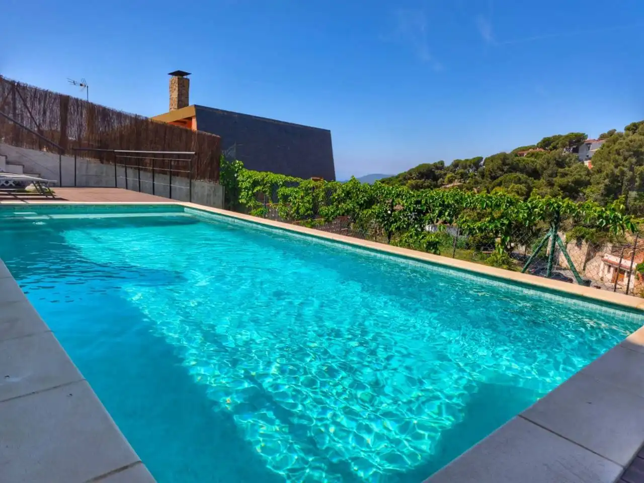 Piscina de Casa o chalet en venta en Lloret de Mar con Aire acondicionado, Calefacción y Jardín privado