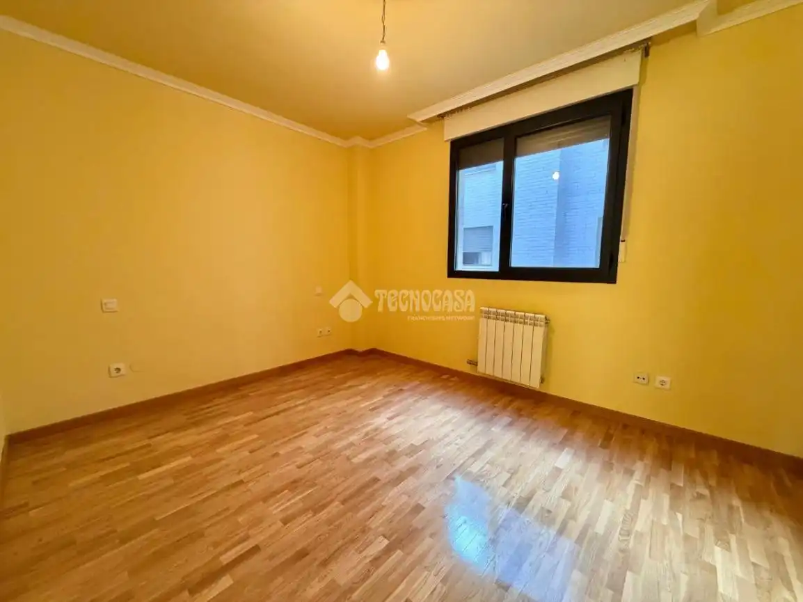 Habitación de Piso en venta en Palencia con Calefacción, Parquet y Terraza