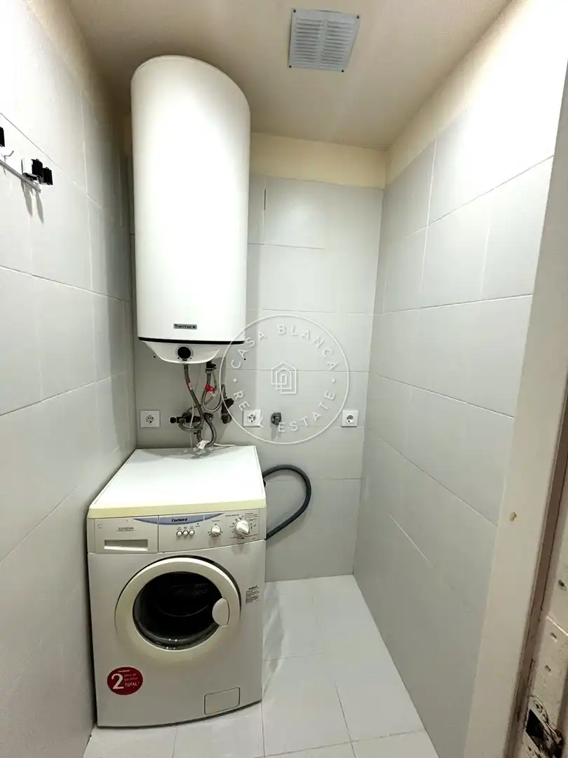 Badezimmer von Dachboden zum Verkauf in Lloret de Mar mit Klimaanlage, Abstellraum und Gemeinschaftspool
