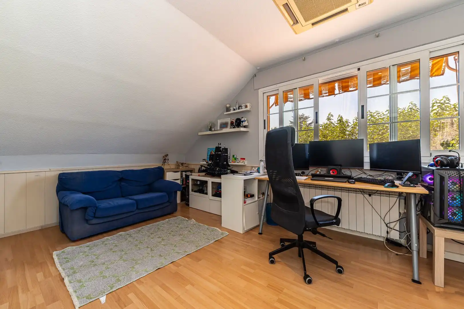 Sala d'estar de Casa o xalet en venda en Nuevo Baztán amb Aire condicionat, Calefacció i Jardí privat