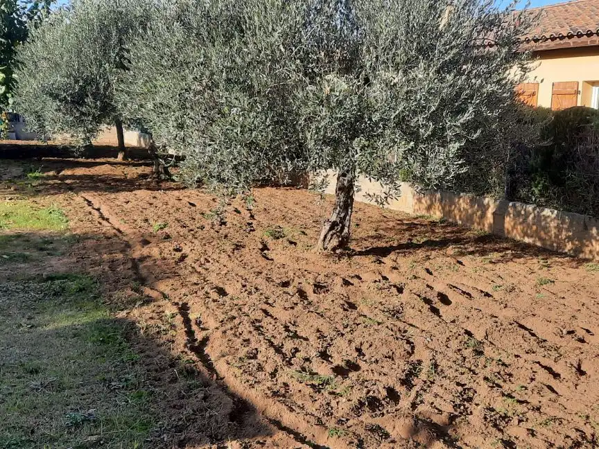 Terreny residencial en venda a Carrer de Sant Mateu 24