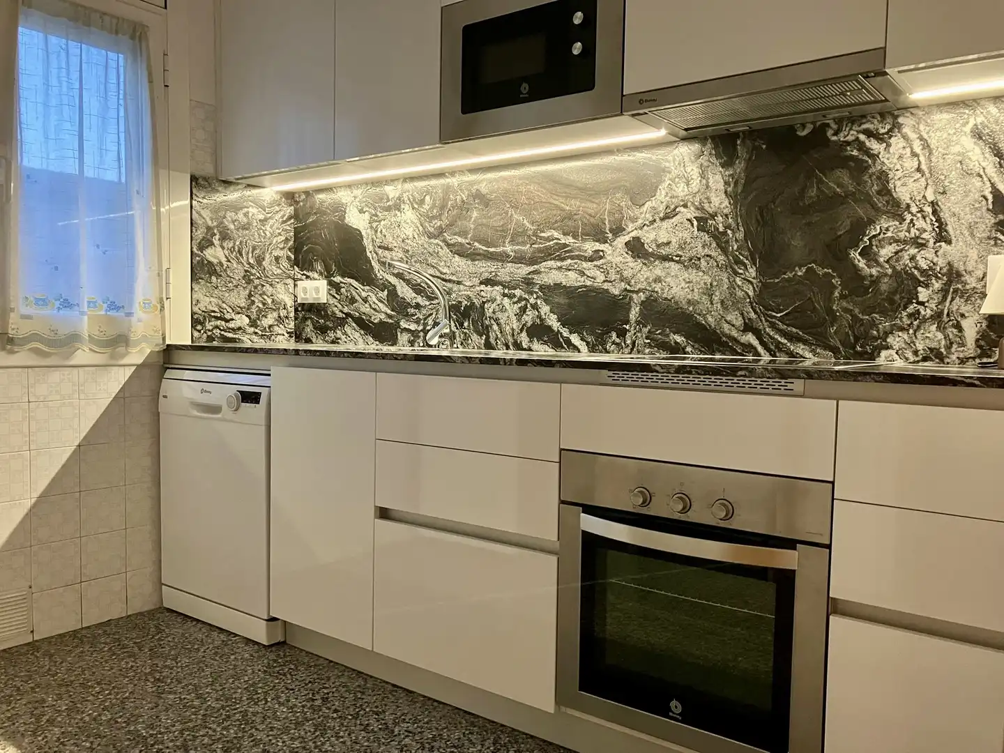 Semi-detached house with terrace for sale in Carrer Noguer, imagen 2