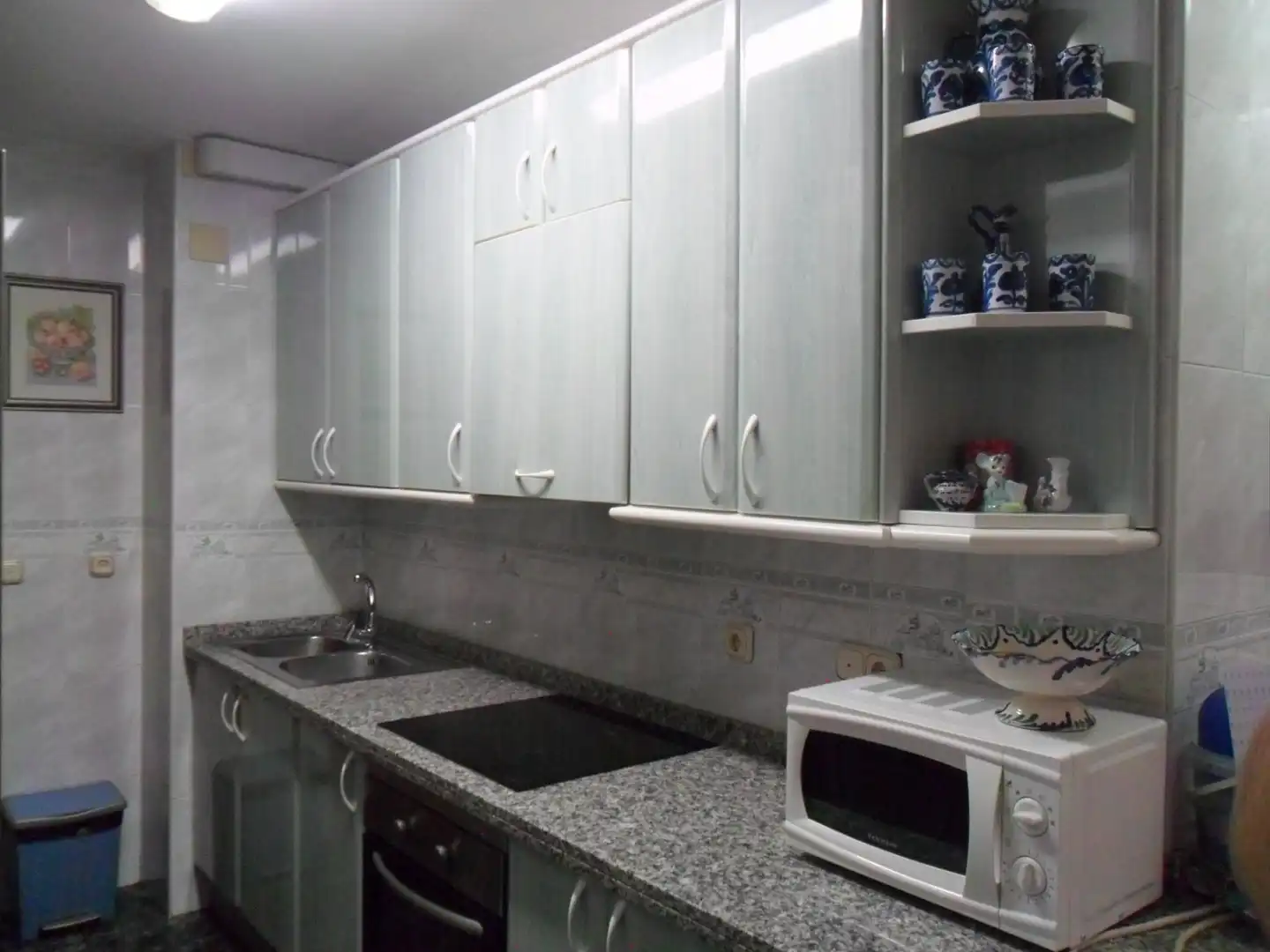 Cocina de Piso de alquiler en Granada con Aire acondicionado, Calefacción y Terraza