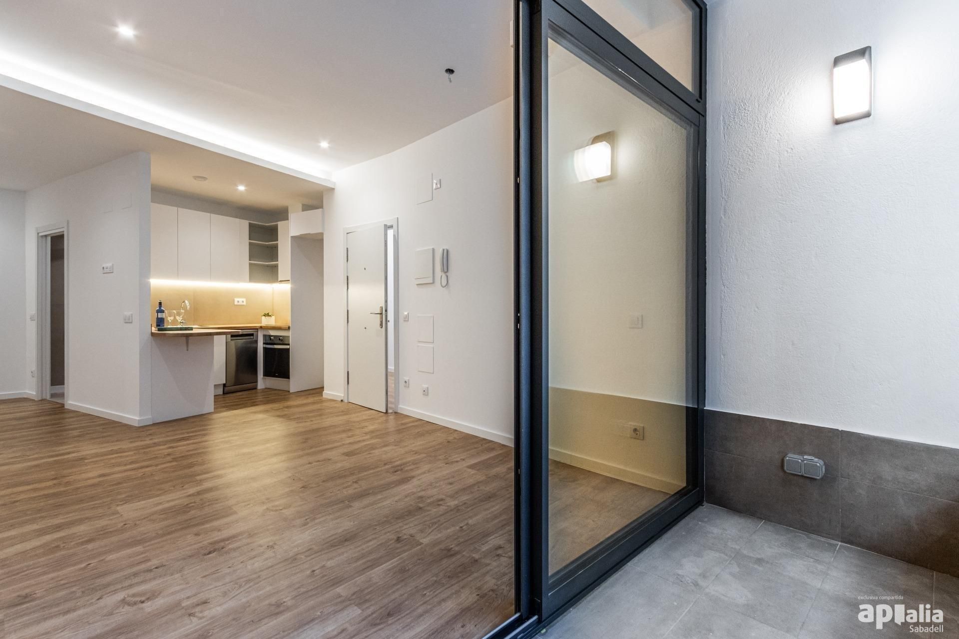 Planta baja for sale in Sabadell  with Air Conditioner, Heating and Parquet flooring