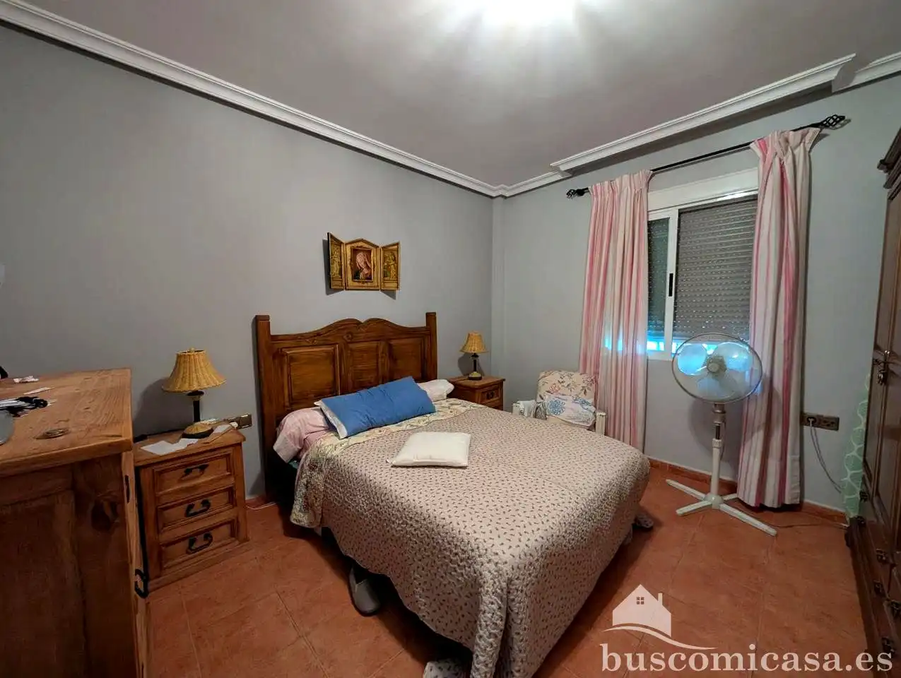 Dormitori de Finca rústica en venda en Linares amb Aire condicionat, Jardí privat i Traster
