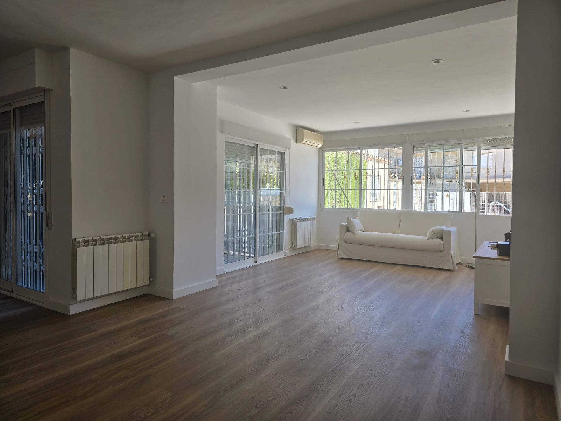Living room of Single-family semi-detached for sale in Castellón de la Plana / Castelló de la Plana  with Air Conditioner, Heating and Parquet flooring