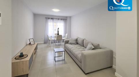 Foto 2 de Apartament en venda a El Altet, Alicante