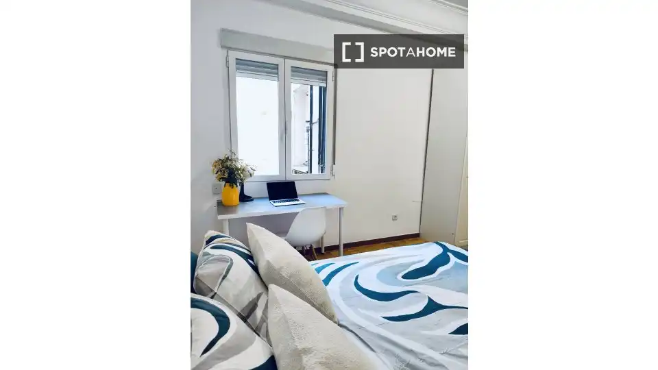 Schlafzimmer von Wohnung zur untervermieten in Madrid mit Klimaanlage, Heizung und Terrasse